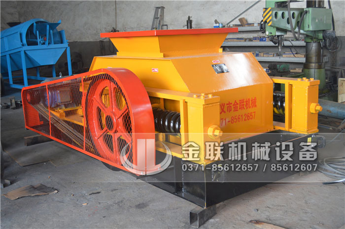 齒輥式破碎機(jī)使用壽命長(zhǎng)嗎,進(jìn)料粒度是多少? 齒輥式破碎機(jī)使用壽命長(zhǎng)嗎,進(jìn)料粒度是多少?