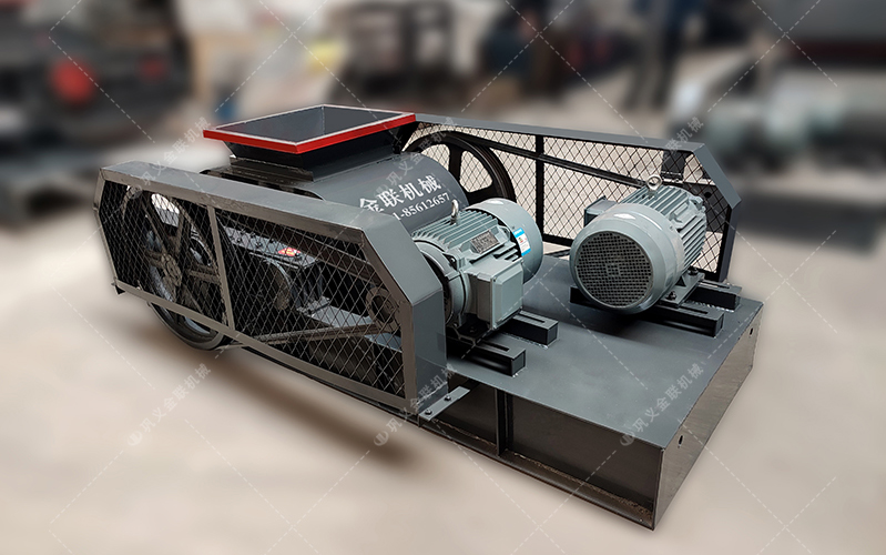 狼牙式雙齒輥破碎機出料粒度好，產(chǎn)量大