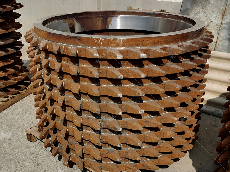 煤矸石用狼牙破碎機(jī)破碎怎么樣？