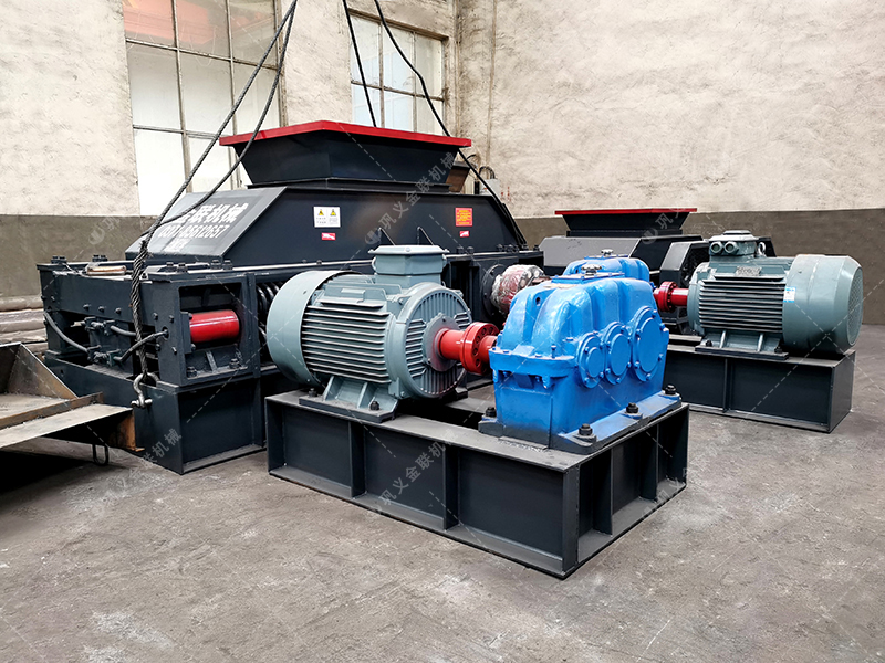 大型半自動液壓對輥破碎機發貨 破碎瓜米石