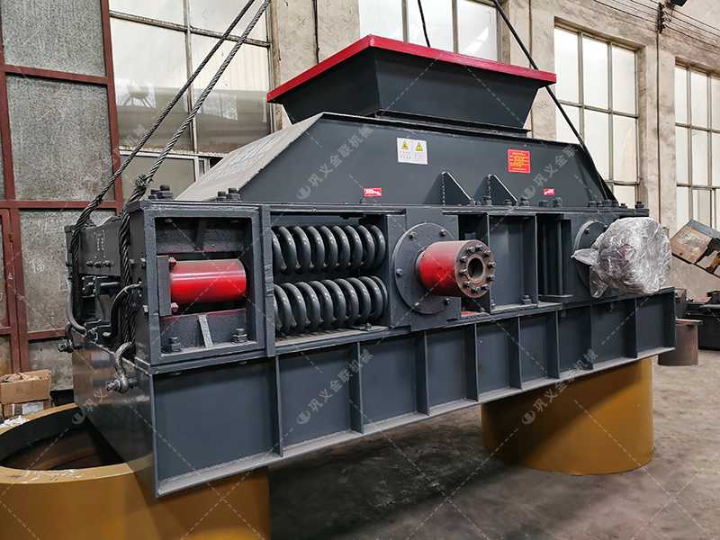 1200x800型制砂設(shè)備 大型對輥制砂機(jī)發(fā)貨圖片 1200x800型制砂設(shè)備 大型對輥制砂機(jī)發(fā)貨圖片