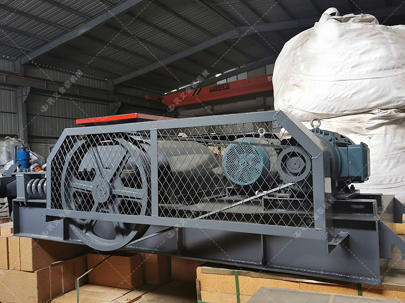 2pgc小型雙齒輥破碎機(jī)發(fā)貨圖片_發(fā)往四川攀枝花_粉碎焦炭 2pgc小型雙齒輥破碎機(jī)發(fā)貨圖片_發(fā)往四川攀枝花_粉碎焦炭