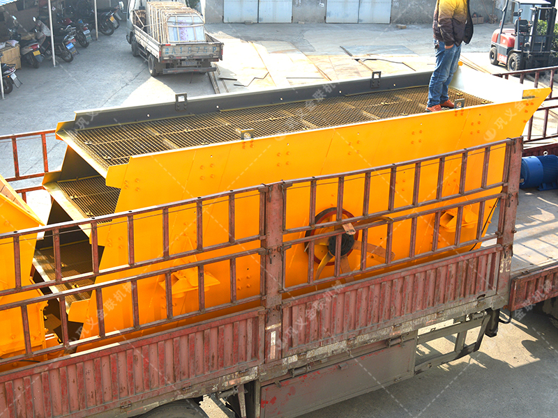 石料生產(chǎn)線設(shè)備發(fā)往重慶_1214反擊式破碎機(jī)_1548圓振動(dòng)篩 石料生產(chǎn)線設(shè)備發(fā)往重慶_1214反擊式破碎機(jī)_1548圓振動(dòng)篩