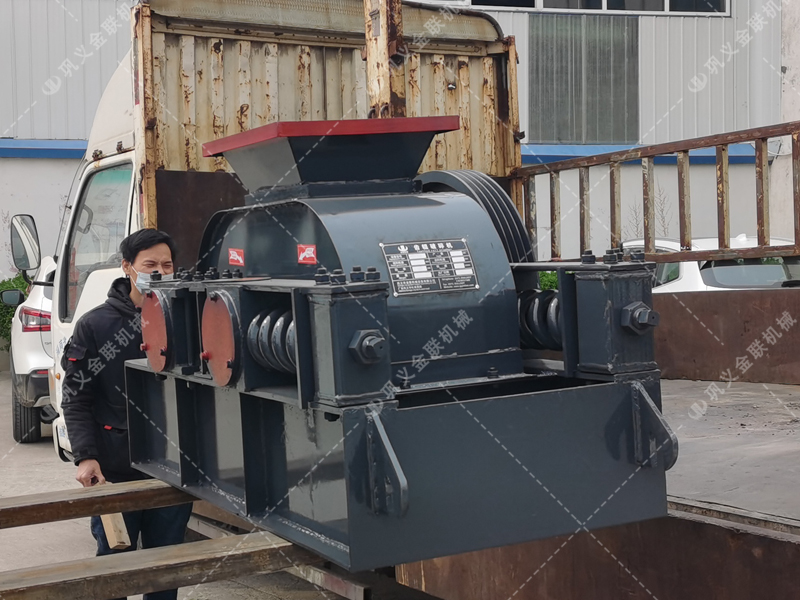 2PGC400X250小型雙齒輥破碎機發貨圖片_發往江蘇徐州_破碎玻璃 2PGC400X250小型雙齒輥破碎機發貨圖片_發往江蘇徐州_破碎玻璃