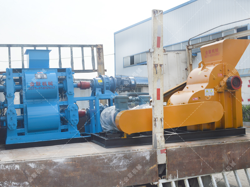 四輥破碎機(jī)和粉碎機(jī)發(fā)貨圖片_發(fā)往內(nèi)蒙古包頭_破碎煤炭 四輥破碎機(jī)和粉碎機(jī)發(fā)貨圖片_發(fā)往內(nèi)蒙古包頭_破碎煤炭