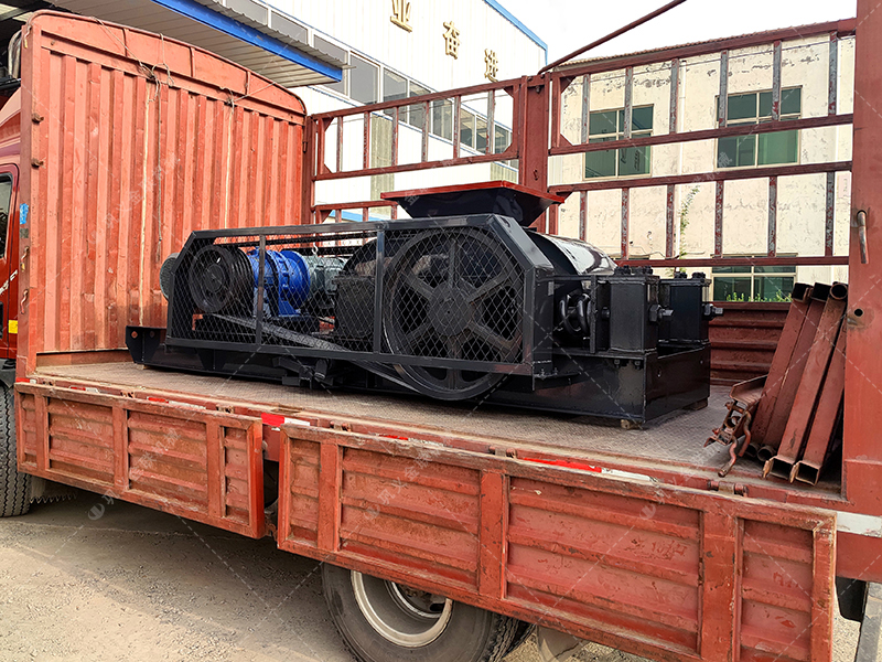 2PG400x400小型對輥破碎機發貨圖片_發往廣西雨林_破碎沙子