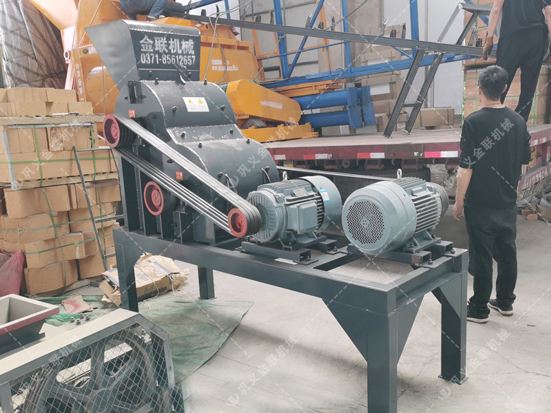 小型雙級粉碎機和雙齒輥易損件發貨圖片