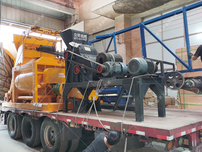 小型雙級粉碎機和雙齒輥易損件發貨圖片