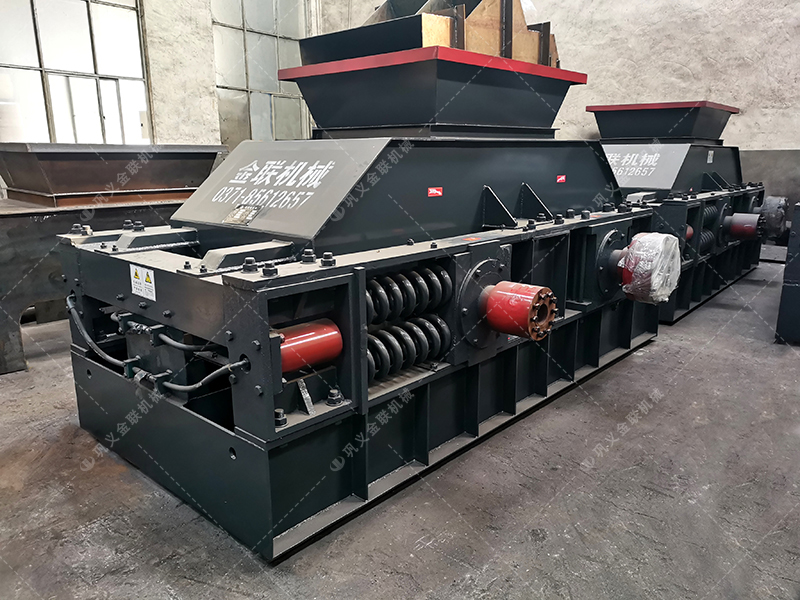 2PG1000X700連軸式對輥破碎機發貨圖片_發往廣東湛江_玄武巖制砂 2PG1000X700連軸式對輥破碎機發貨圖片_發往廣東湛江_玄武巖制砂