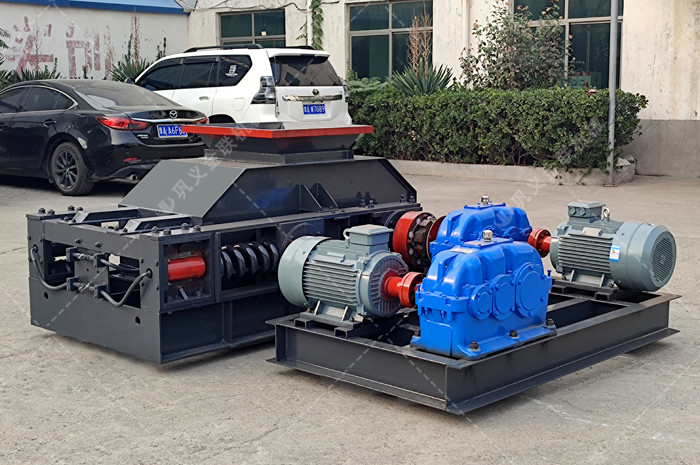 對(duì)輥破碎機(jī)|對(duì)輥破碎機(jī)價(jià)格|小型對(duì)輥式破碎機(jī)圖片/視頻/型號(hào)參數(shù)