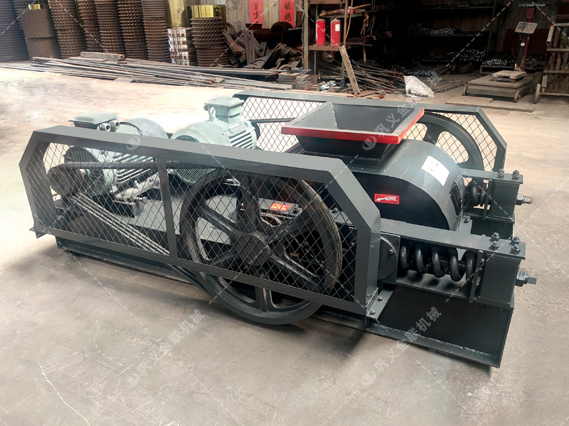 雙齒輥破碎機的結(jié)構(gòu)設(shè)計有哪些獨特之處？為何如此耐用？